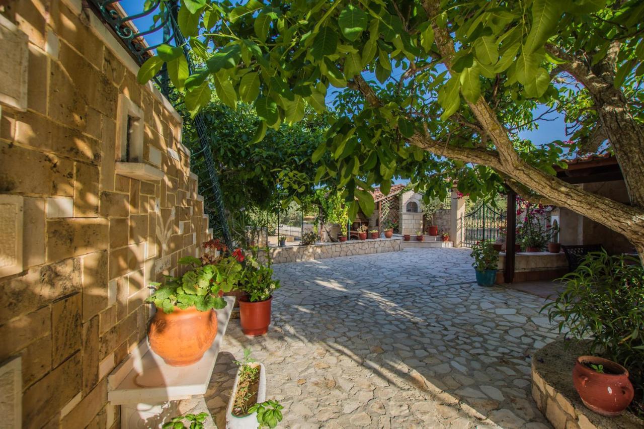 Porto Giardino Apartments Kypseli Екстериор снимка
